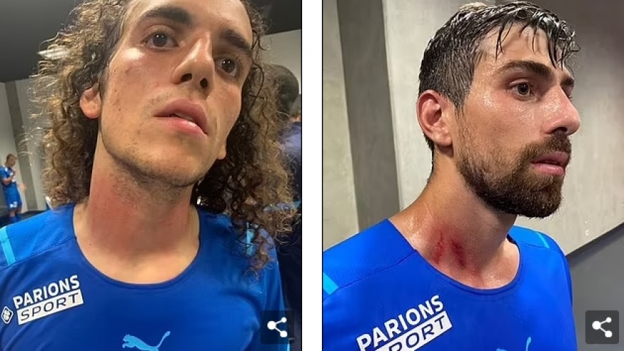 Trận đấu ở Ligue 1 bị hủy bỏ vì các cổ động viên tấn công cầu thủ