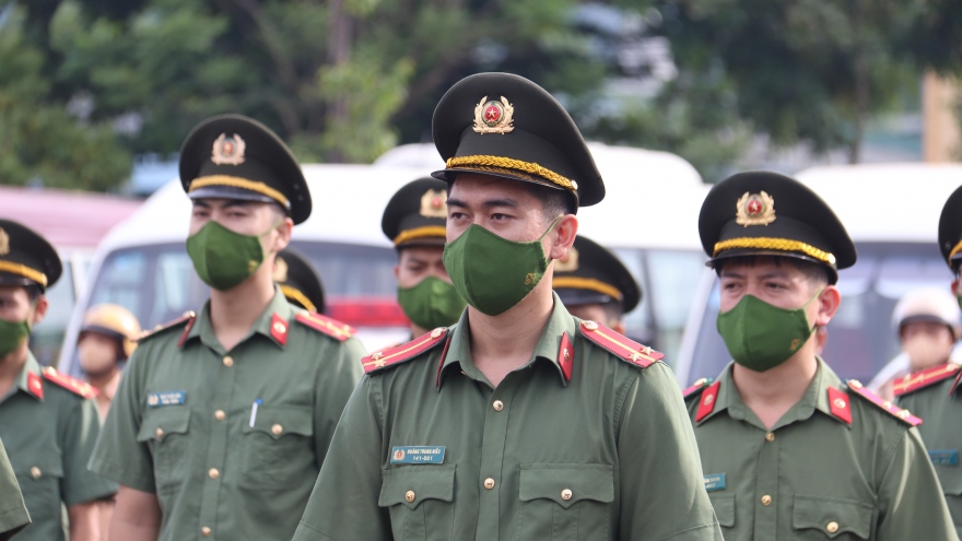 Sơn La tăng cường 85 cán bộ, chiến sĩ hỗ trợ huyện Phù Yên chống dịch