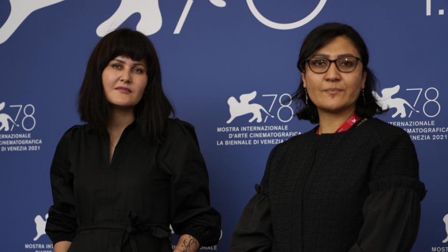 Nhà làm phim Afghanistan nghẹn ngào tại LHP Venice: "Chúng tôi đã mất tất cả"