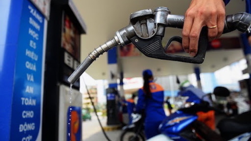 Giá xăng, dầu đồng loạt tăng cao