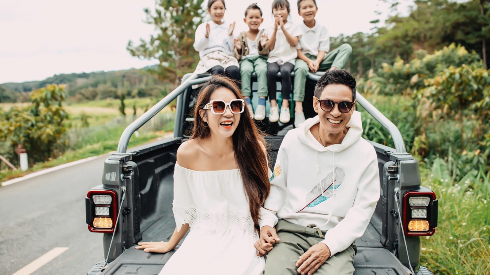 Lý Hải đón sinh nhật tuổi 53 bên vợ con ở Đà Lạt