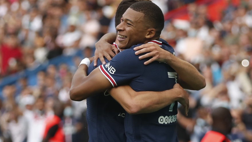 Mbappe và cựu sao MU tỏa sáng, PSG “đè bẹp” Clermont
