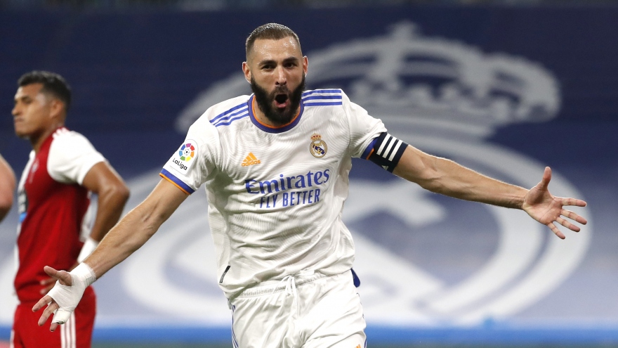 Real Madrid 5-2 Celta Vigo: Benzema ghi hat-trick, Camavinga ra mắt như mơ