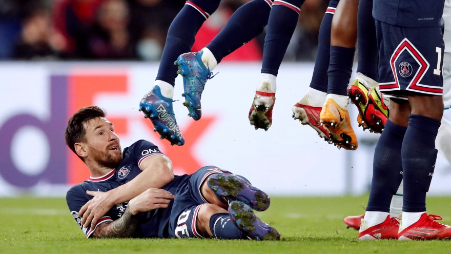 Hình ảnh chưa từng có trong sự nghiệp của Messi ở trận PSG 2-0 Man City