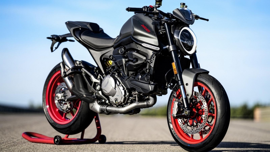 Ducati Monster 2021 mới chốt giá từ 340 triệu đồng