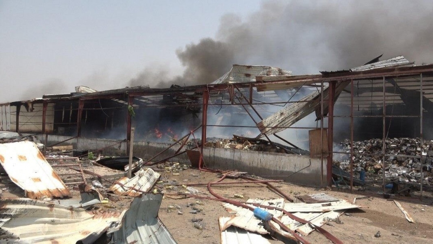 Chính phủ Yemen cáo buộc lực lượng Houthi tấn công kho hàng viện trợ