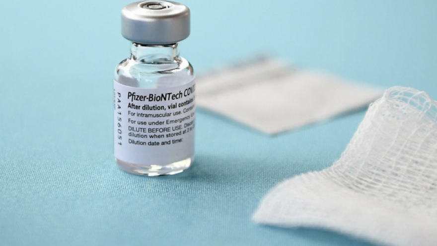 Tới thời điểm này, vaccine của Pfizer không được cung cấp thông qua trung gian