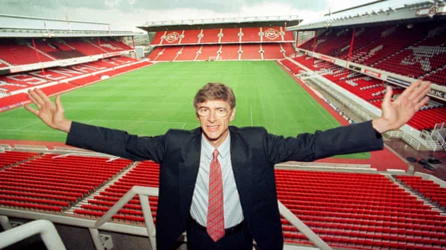 Ngày này năm xưa: HLV Wenger chính thức dẫn dắt Arsenal 