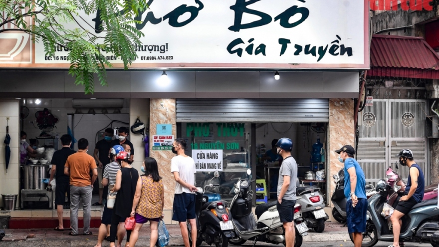Hanoi allows takeaways and other services in safe areas 