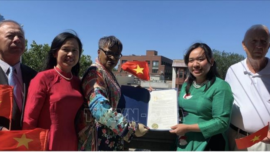 Vietnamese flag hoisted in New Jersey, USA, on National Day