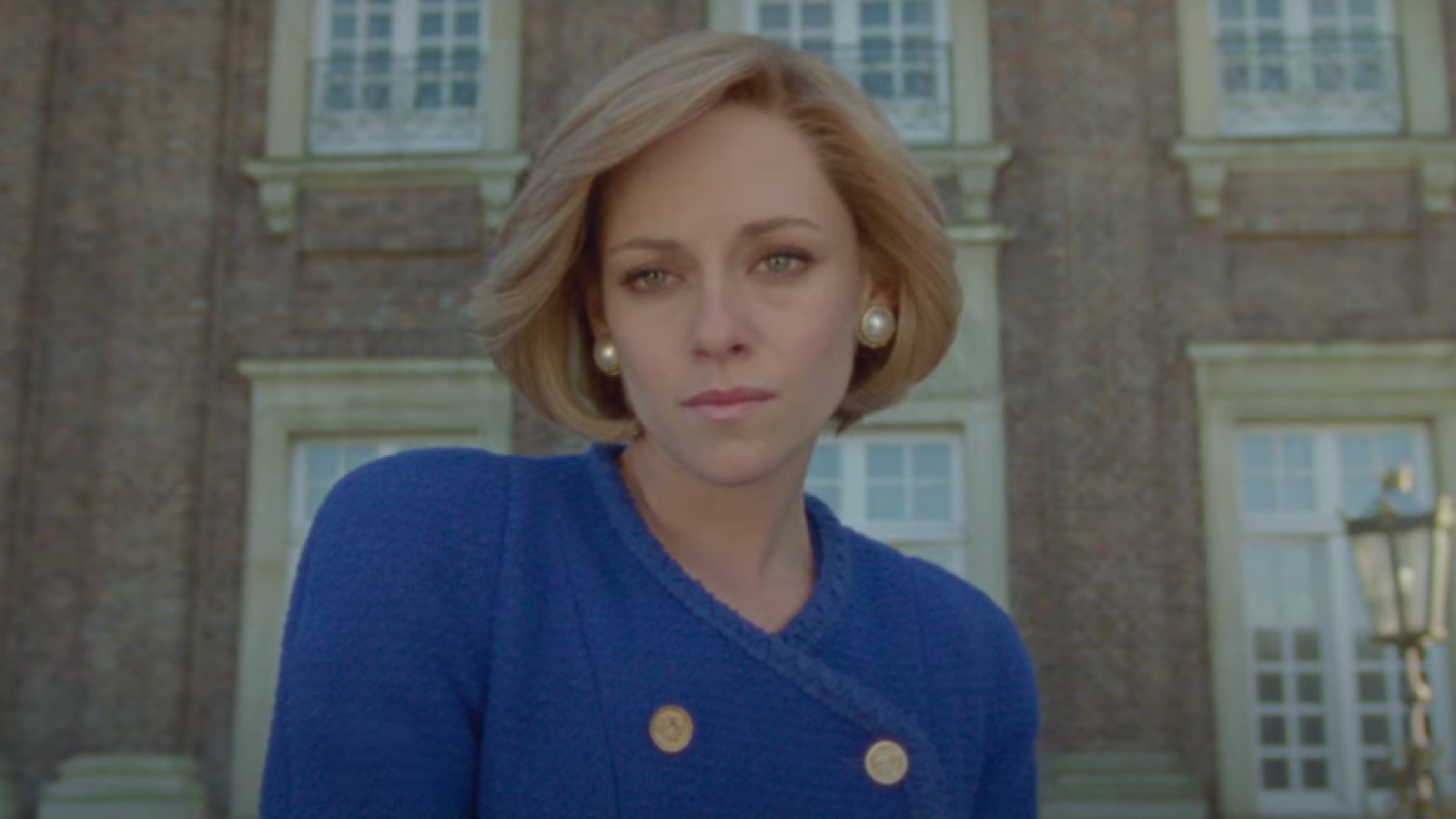 Trailer "Spencer" hé lộ màn hoá thân của Kristen Stewart trong vai Công nương Diana
