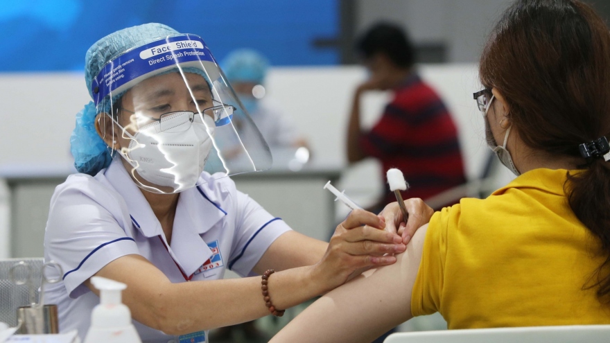 10 tỉnh, thành có tỷ lệ tiêm vaccine cao nhất và thấp nhất hiện nay