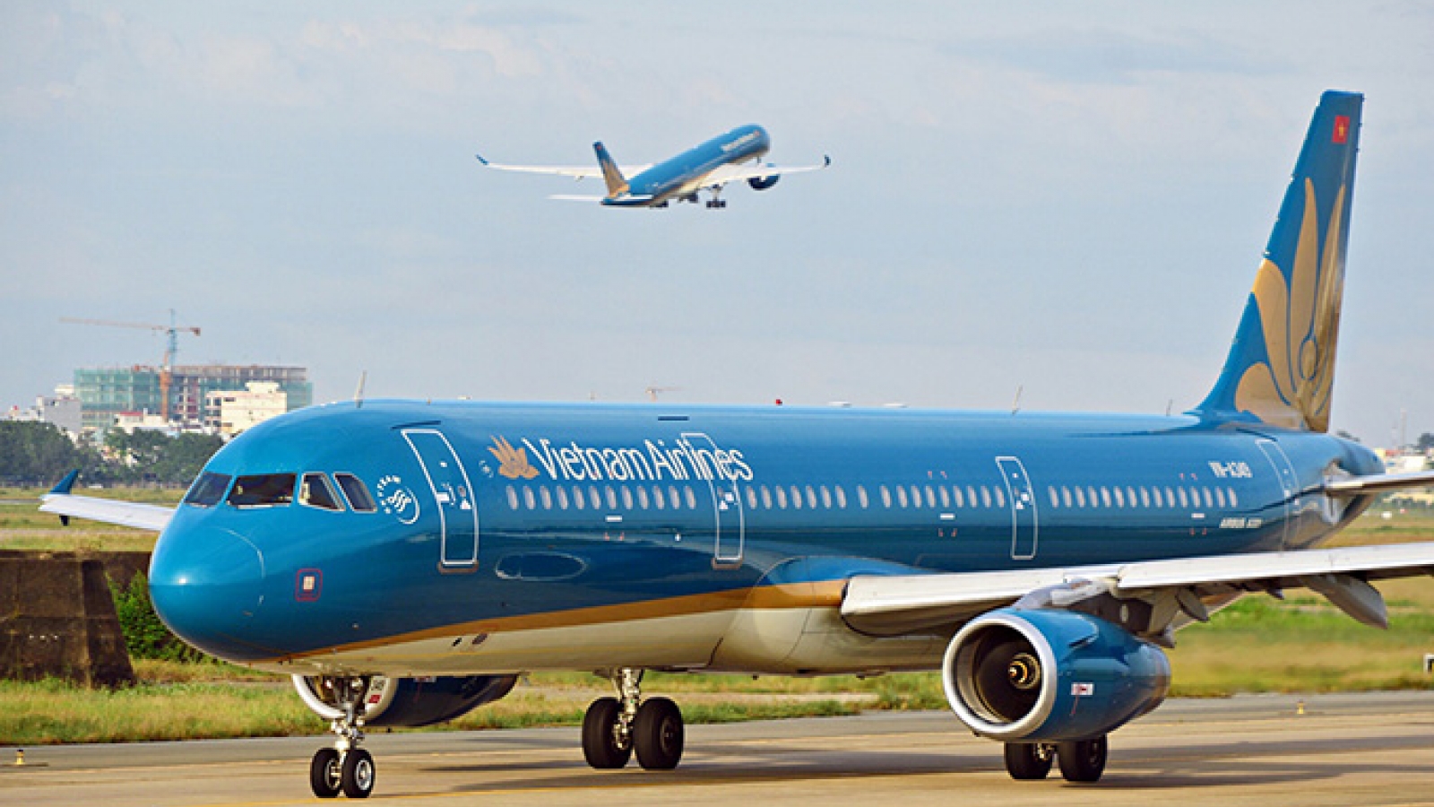 Fully vaccinated people should be allowed to fly on domestic air routes 