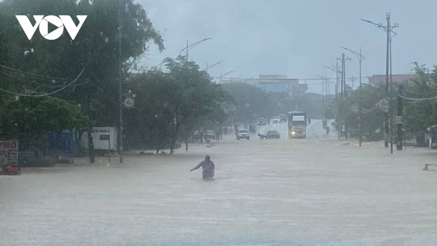 Vừa chống dịch vừa ứng phó thiên tai trong bối cảnh mới