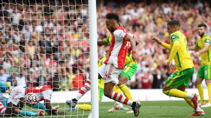 Thắng Norwich, Arsenal thoát khỏi đáy BXH Ngoại hạng Anh