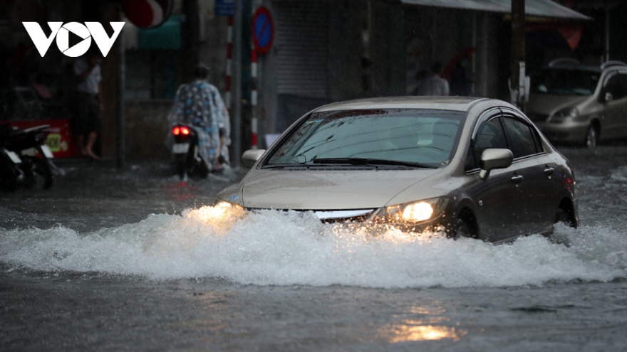 Heavy rain leads to serious flooding in central region