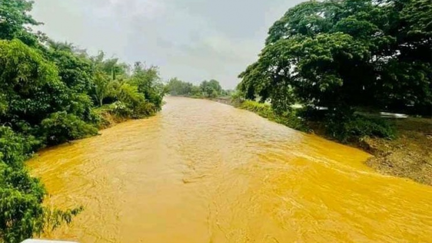 9 người Philippines thiệt mạng trong bão Conson, chuẩn bị đón bão Chanthu