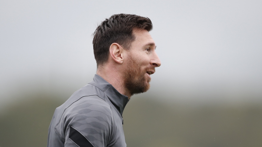 Messi tập luyện trở lại, sẵn sàng đấu Man City