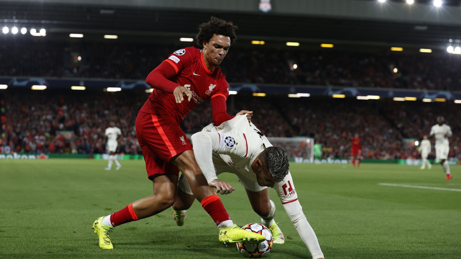 Liverpool nhận "hung tin" trước trận đấu ở Champions League 
