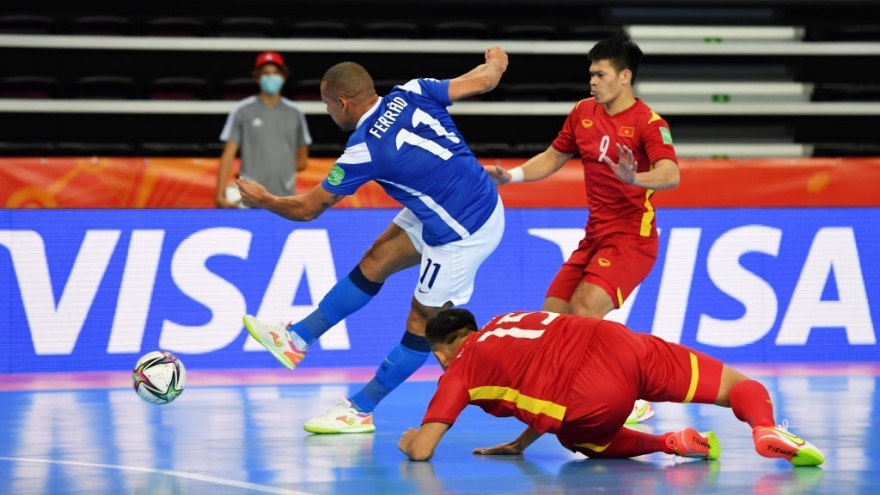 Toàn cảnh ĐT Futsal Việt Nam 1-9 ĐT Futsal Brazil: Chênh lệch đẳng cấp