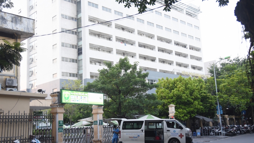 Xác định hơn 8.800 người có liên quan đến bệnh viện Việt Đức