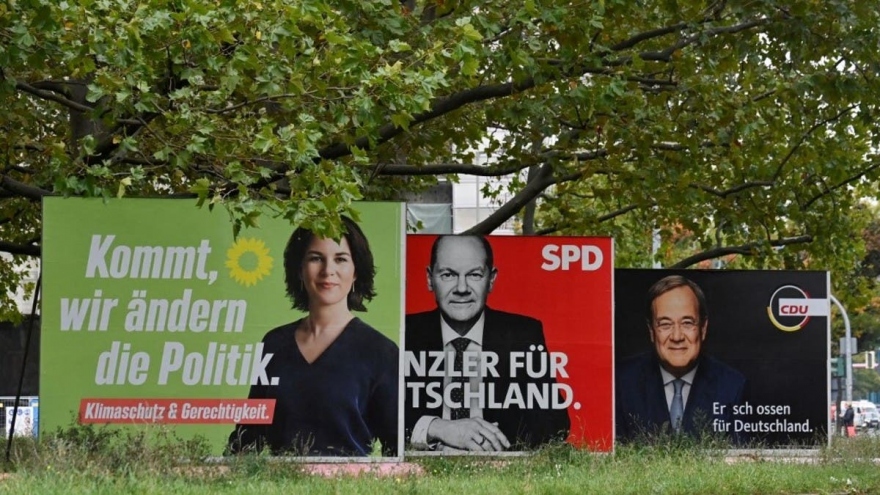 Người dân Đức bắt đầu đi bỏ phiếu