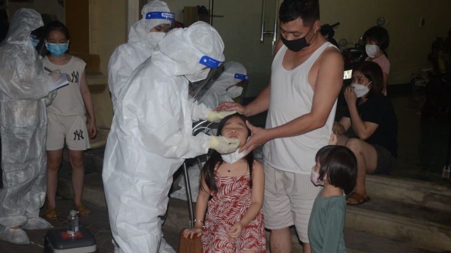 Ca dương tính với SARS-CoV-2 ở Hoàng Mai đã đi mua thuốc ở đường Giải Phóng