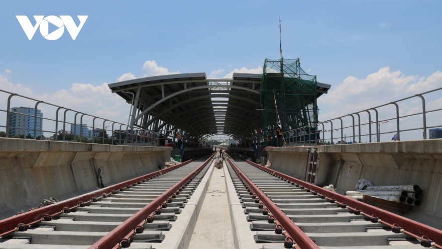 Tháo gỡ khó khăn về vốn, đảm bảo tiến độ xây dựng 2 tuyến Metro số 1 và số 2