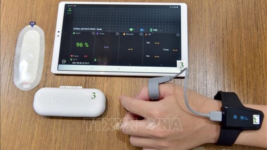 Technology applied for remote monitoring of COVID-19 patients