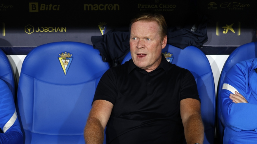 Barca khủng hoảng: HLV Koeman bị cấm chỉ đạo 2 trận