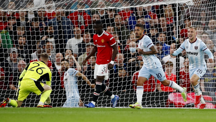 Kết quả League Cup: MU bị loại sớm, Chelsea đi tiếp sau loạt "đấu súng"