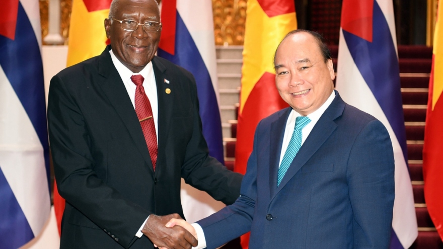 Vietnam, Cuba show exemplary solidarity in international relations