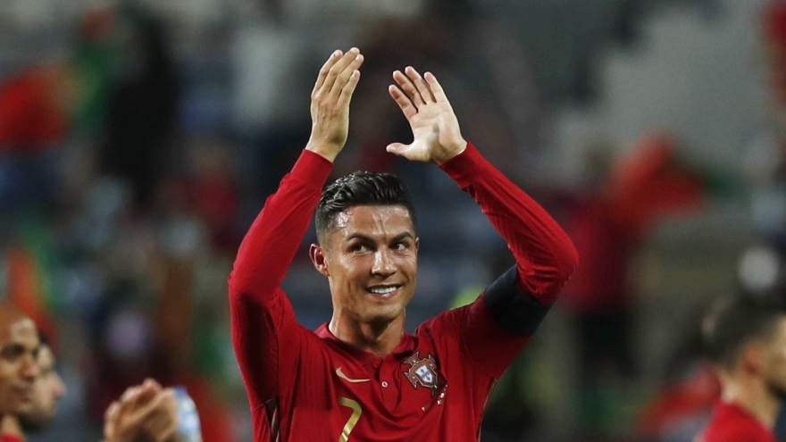 Ronaldo nói gì trong ngày trở thành chân sút vĩ đại nhất?