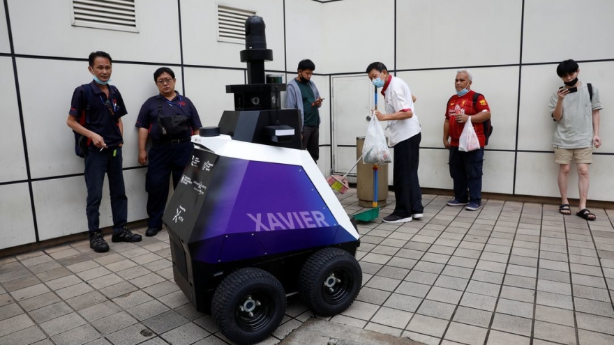 Singapore thử nghiệm robot tuần tra