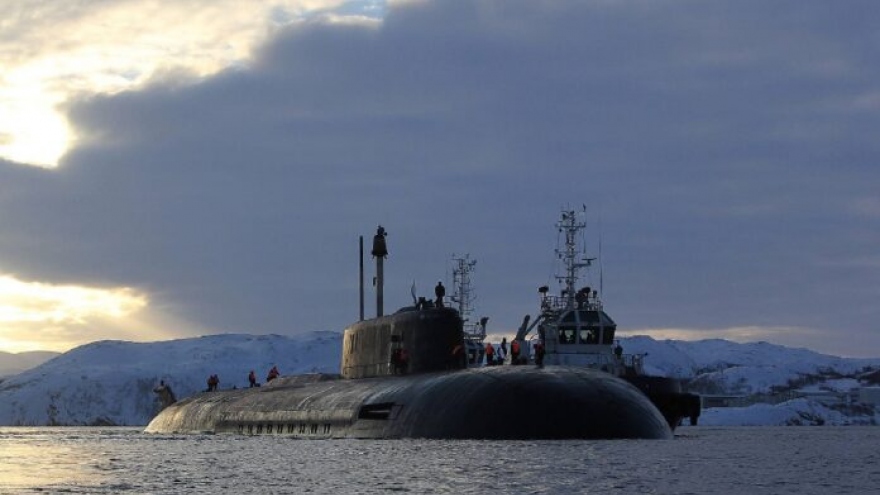 Tàu ngầm Nga phóng tên lửa Granit trên biển Barents