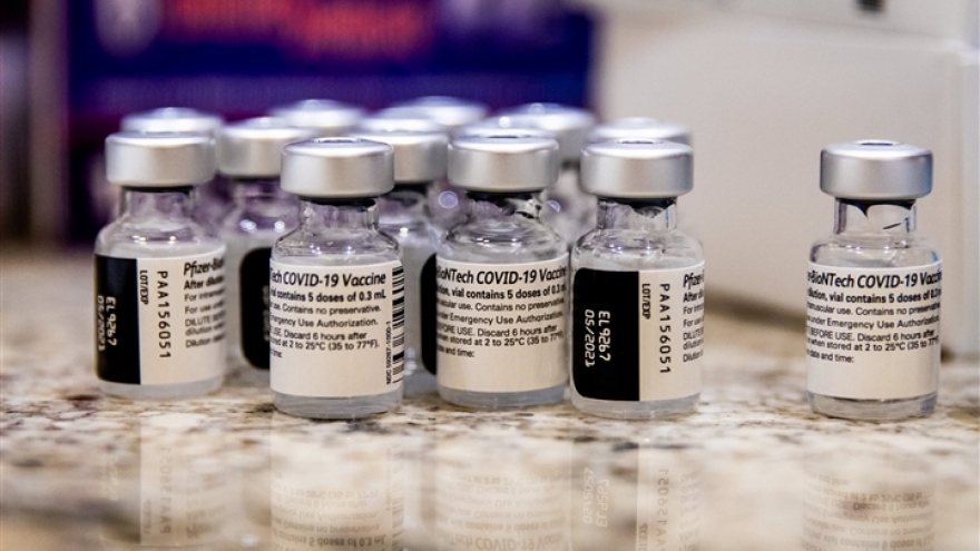 Mỹ loại bỏ hơn 15 triệu liều vaccine Covid-19
