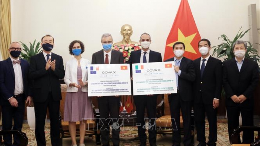 Italy, France donate nearly 1.5 million vaccine doses to Vietnam