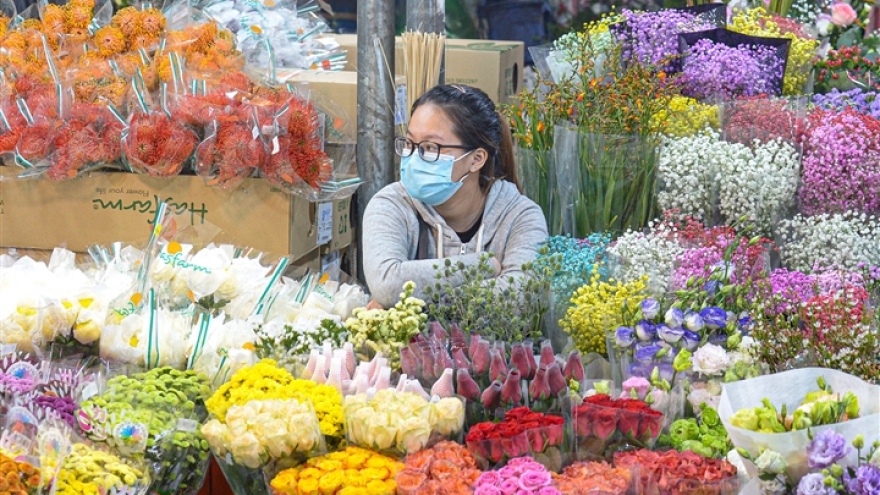 Giá hoa ngày 20/10 tăng mạnh