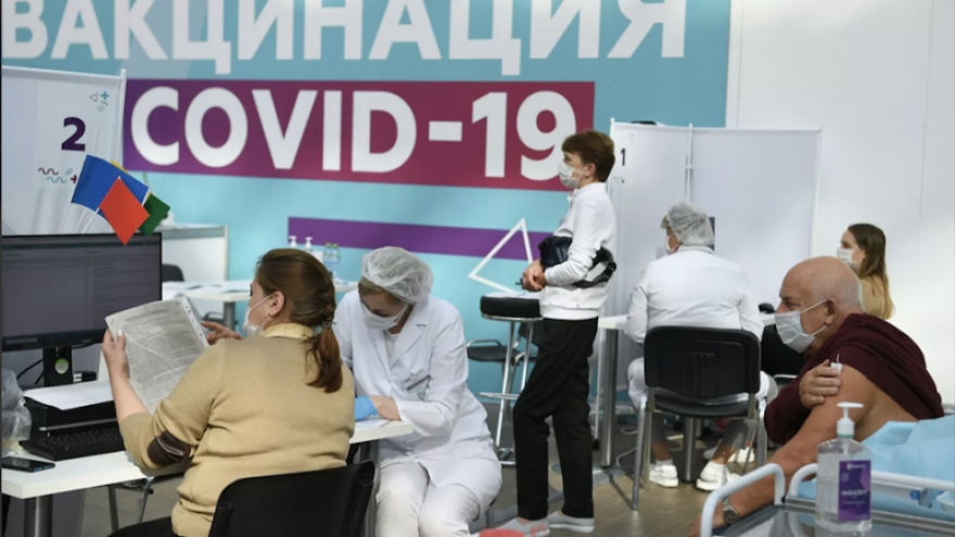 Tỷ lệ miễn dịch cộng đồng tại Nga đạt khoảng 45%