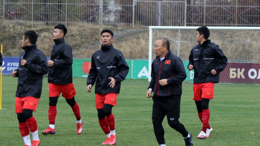 U23 Việt Nam tập dứt điểm dưới thời tiết lạnh giá ở Kyrgyzstan
