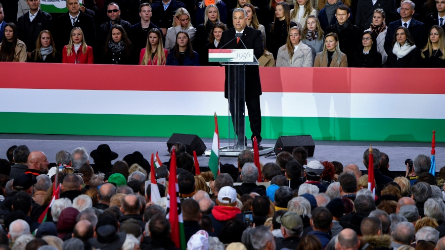 Hungary cáo buộc Mỹ và EU cố gắng can thiệp vào bầu cử