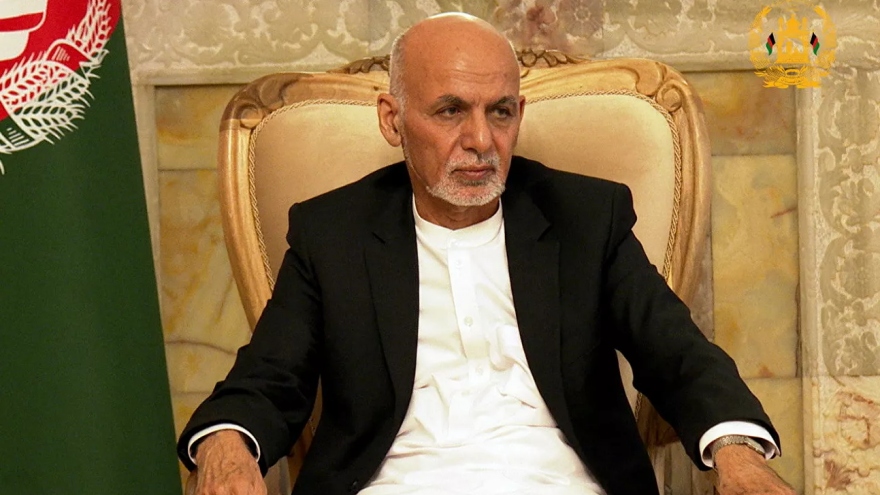 “Bị quản thúc 31 tiếng”: Hé lộ cuộc chạy trốn khỏi đất nước của cựu Tổng thống Afghanistan