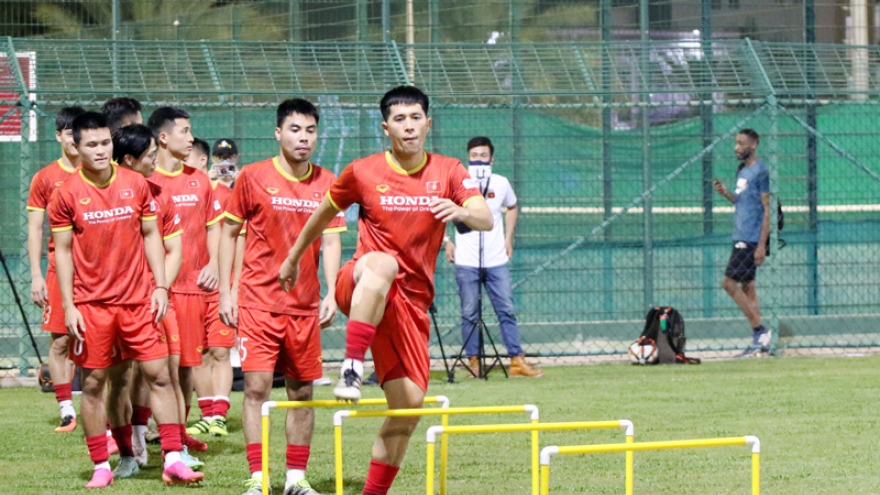 Vietnam national team train hard ahead of clash against Oman