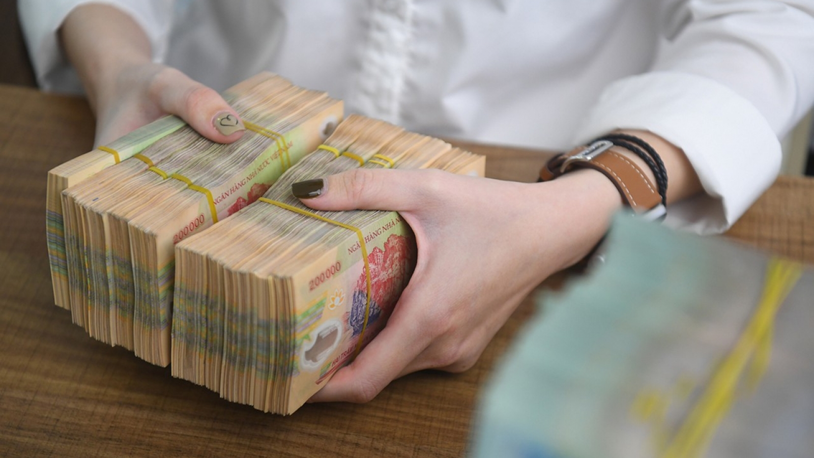 Hành vi giả giấy tờ để trục lợi từ bảo hiểm bị xử lý thế nào?