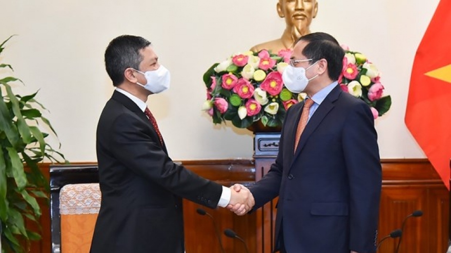 Vietnam, Indonesia work toward mutual recognition of COVID-19 vaccination certificates