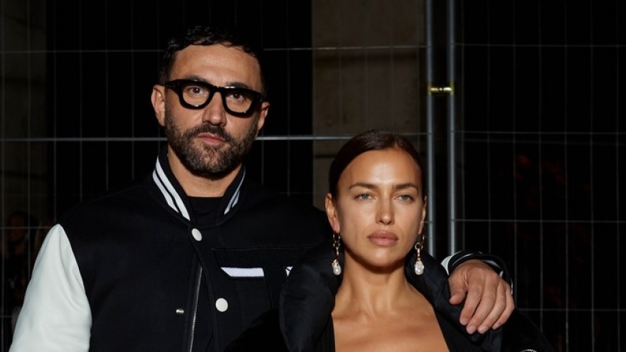 Irina Shayk thần thái sang chảnh dự tiệc cùng NTK Riccardo Tisci