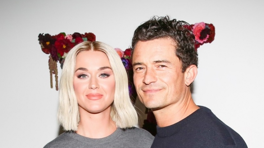 Orlando Bloom - Katy Perry thân mật đi dự tiệc tối