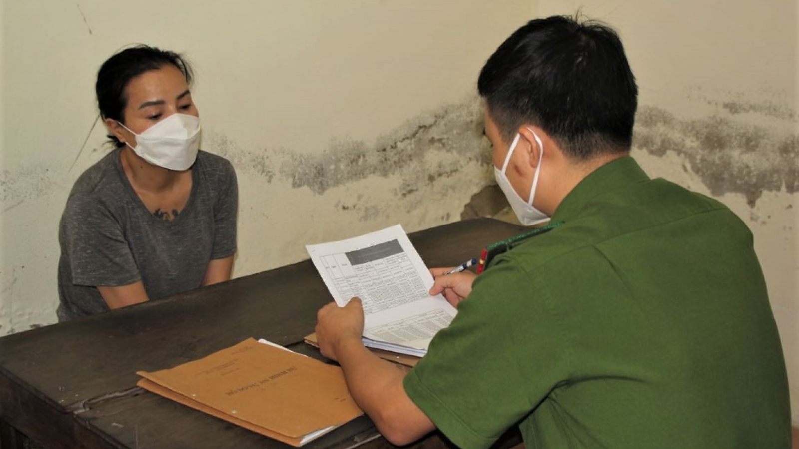 Bắt người phụ nữ cho vay nặng lãi 5 tỷ, thu lời hơn 2,5 tỷ trong 10 tháng