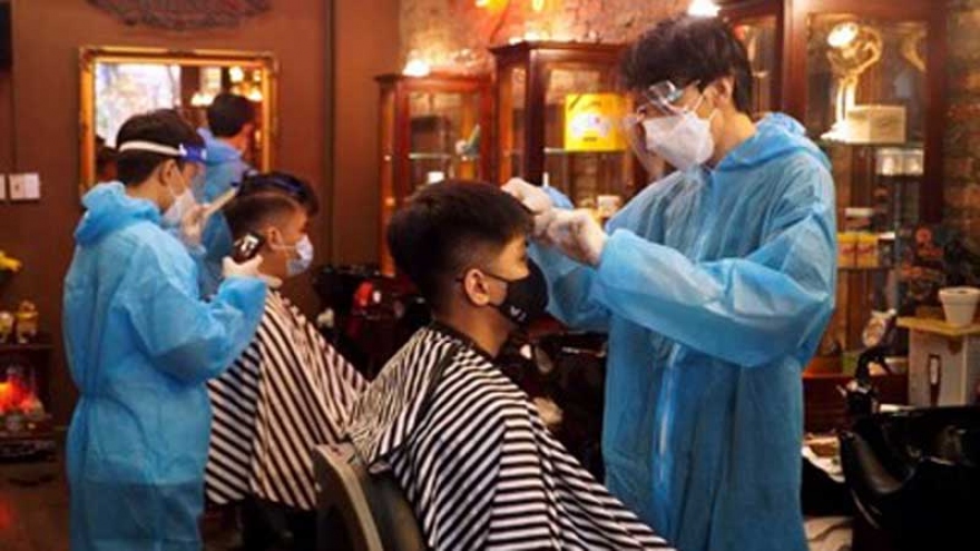 HCM City resumes normal life on first weekend of easing restrictions