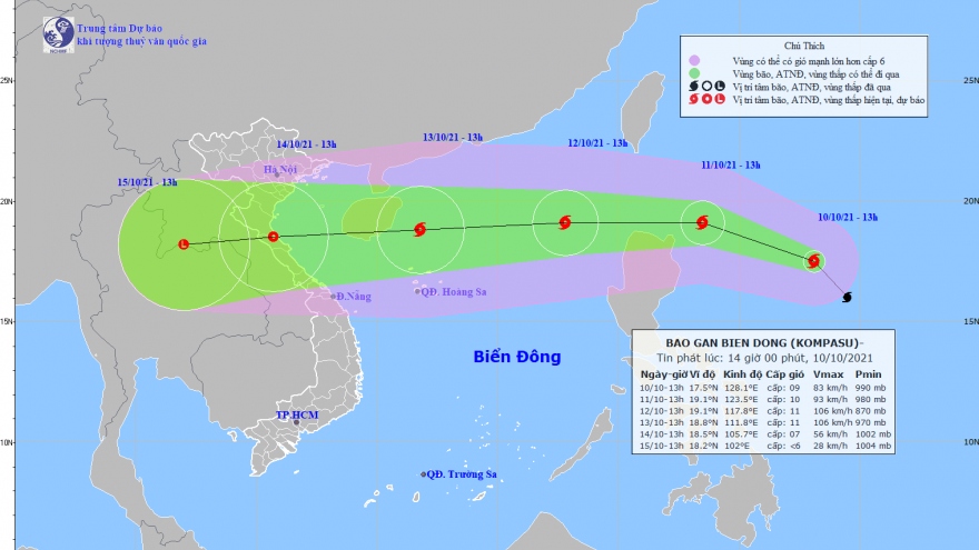 Bão Kompasu tăng tốc vào Biển Đông, gió giật cấp 12 và đang mạnh thêm